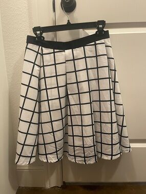 Black & White Grid Circle Skirt - Classic Skater Style
